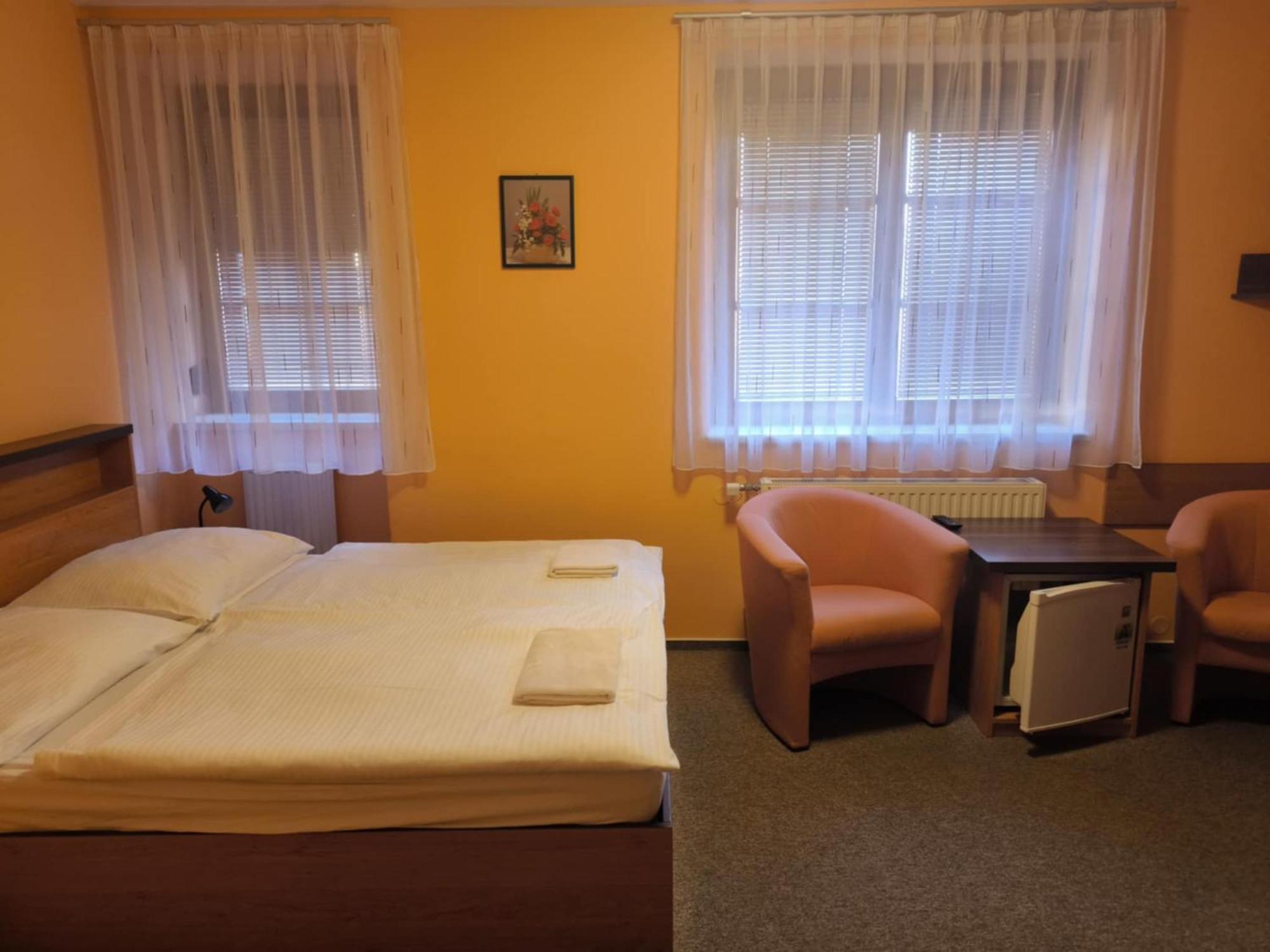 Pension Euro Mikulov Εξωτερικό φωτογραφία