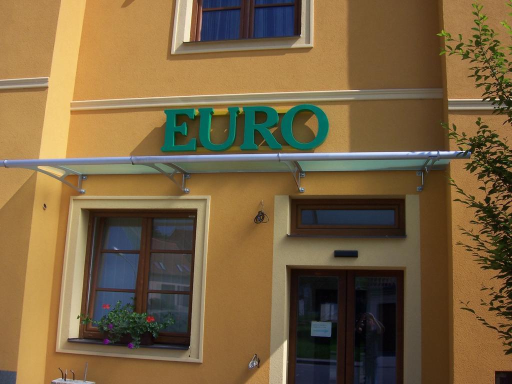 Pension Euro Mikulov Εξωτερικό φωτογραφία